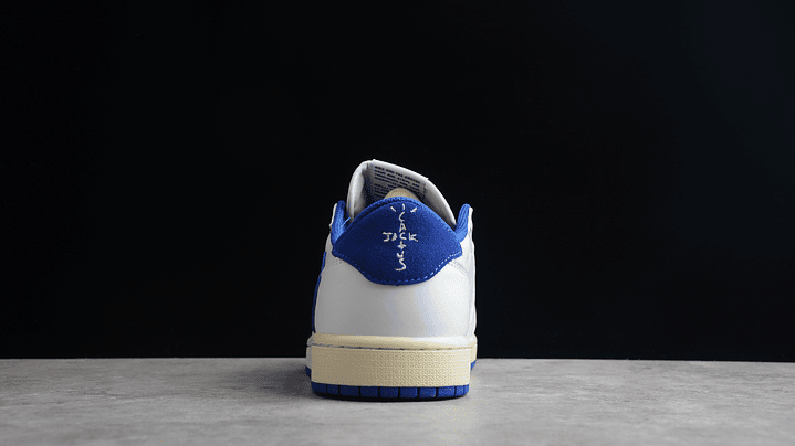 Jordan 1 low x Travis Scott 3