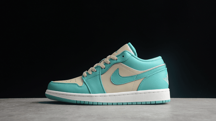 Jordan 1 low Cyan 1