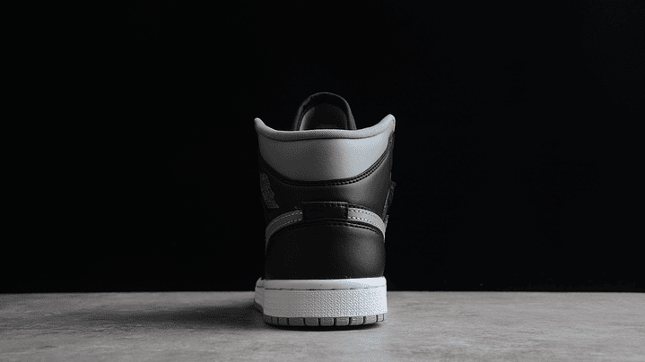 Jordan 1 mid shadow 3