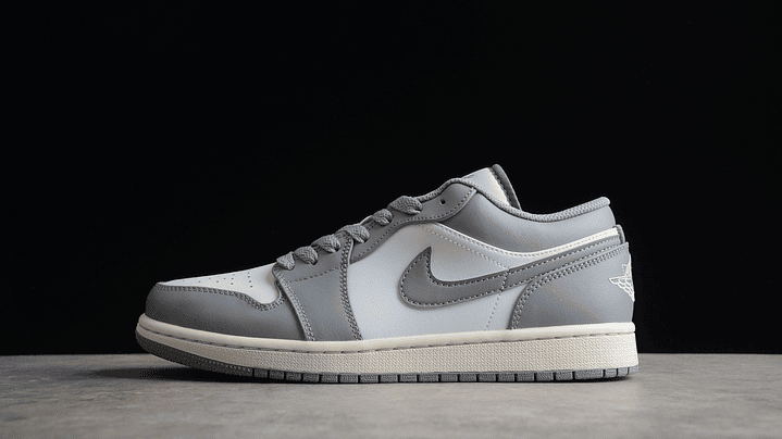 Jordan 1 low vintage grey 1