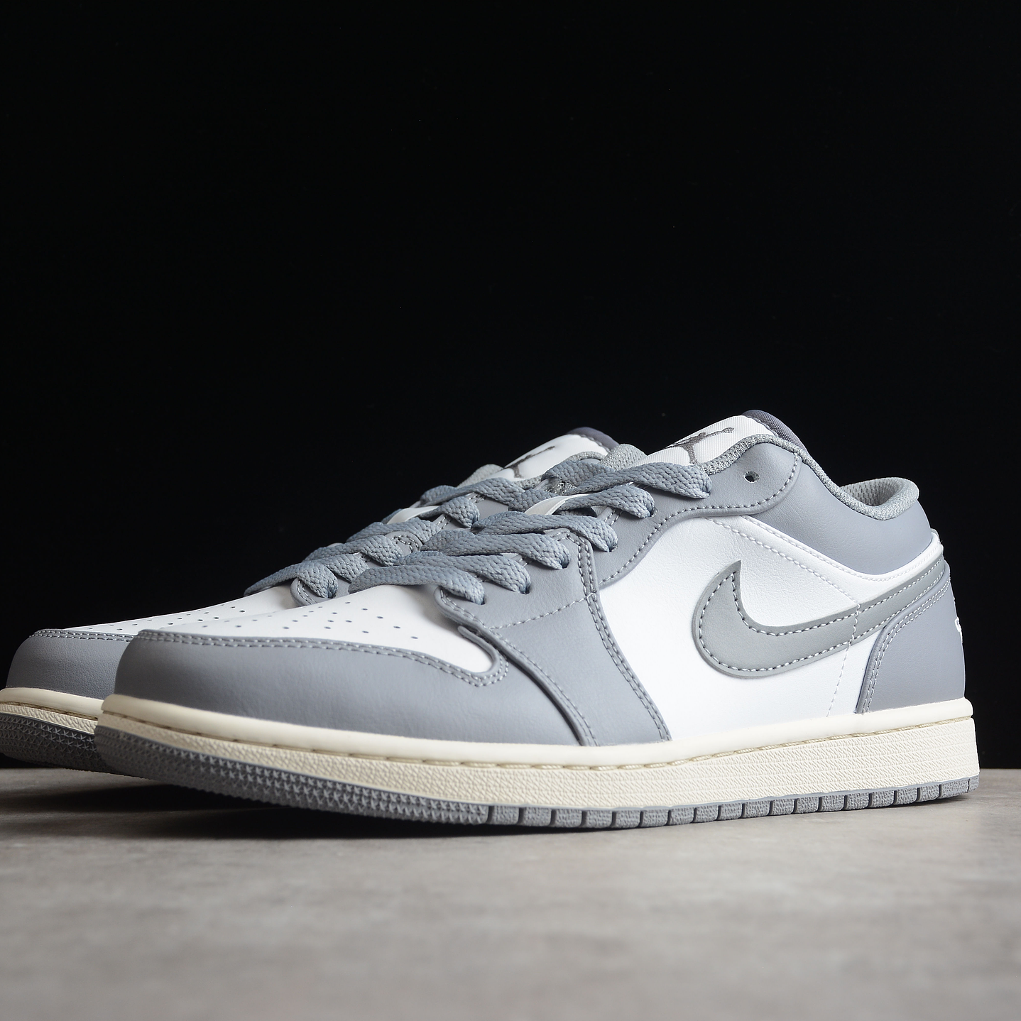 Jordan 1 low vintage grey 2