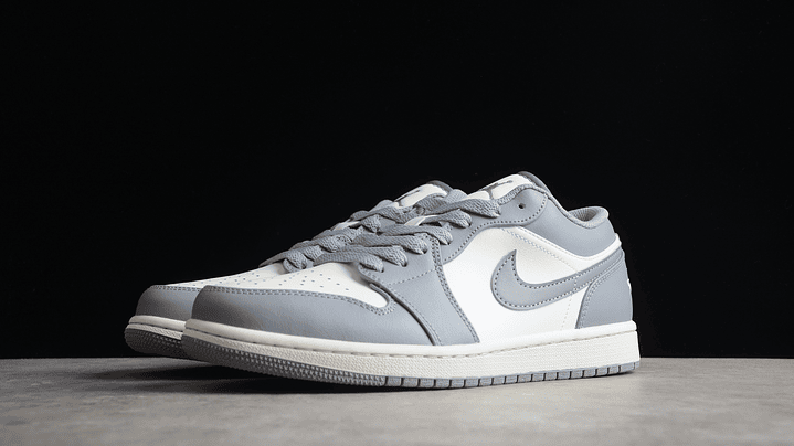 Jordan 1 low vintage grey 2