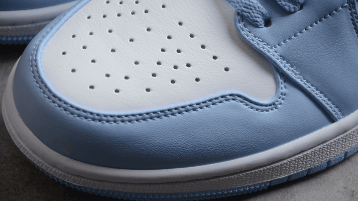 Jordan 1 low ice blue 5