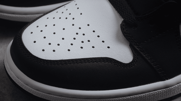 Jordan 1 mid zen master 5