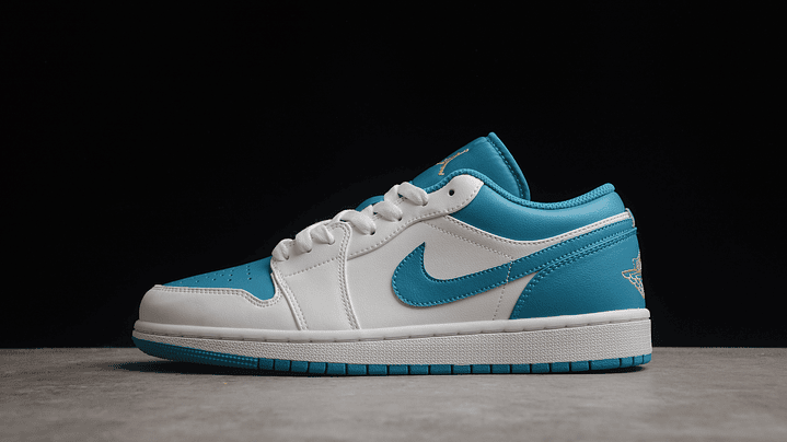 Jordan 1 low aquatone 1