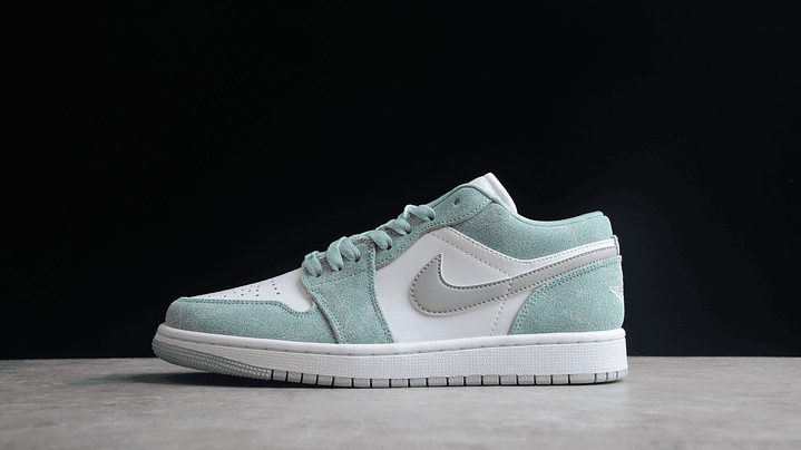 jordan 1 low new emerald 1