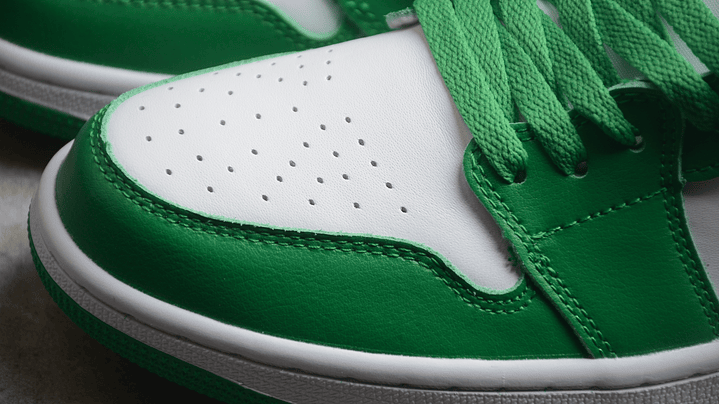 Jordan 1  low lucky green aquatone 5