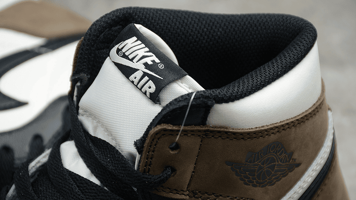 Jordan 1  high dark mocha 4