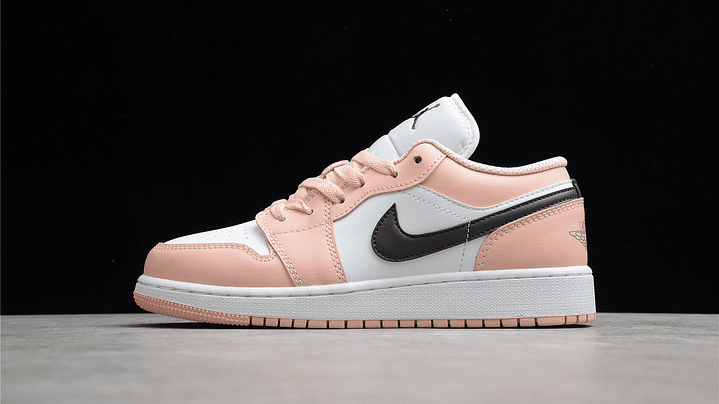 Jordan 1 low arctic rose 1