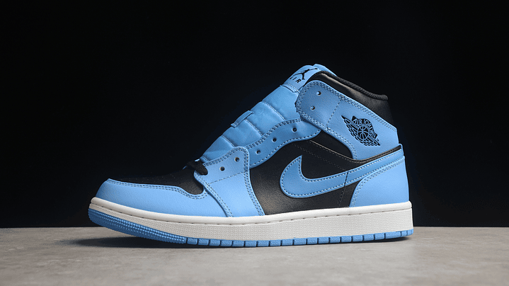 Jordan 1 mid university blue black 1