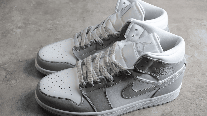 Jordan 1 mid linen 4