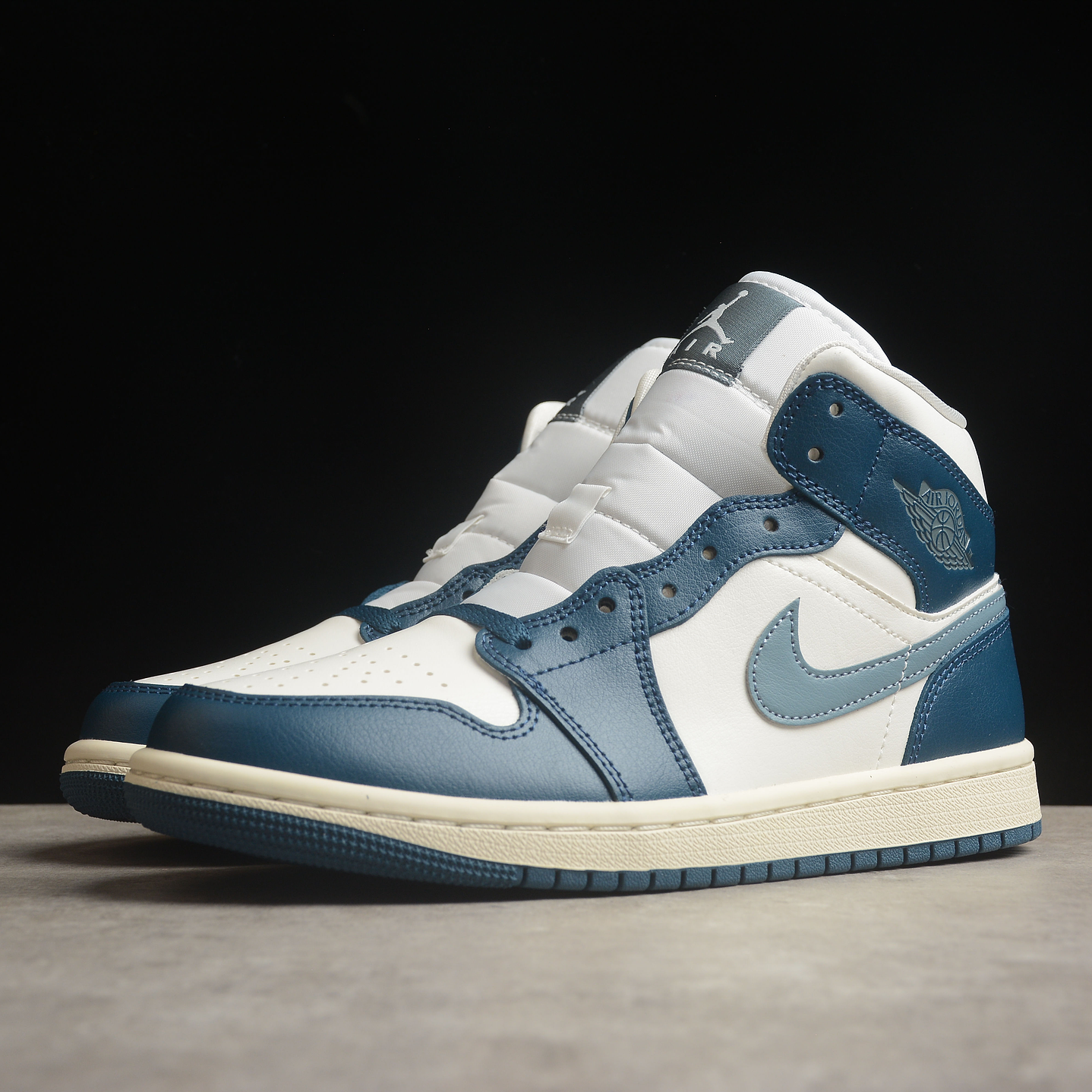 Jordan 1 Mid sky j french blue 2