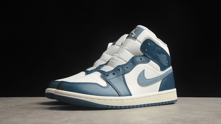 Jordan 1 Mid sky j french blue 2