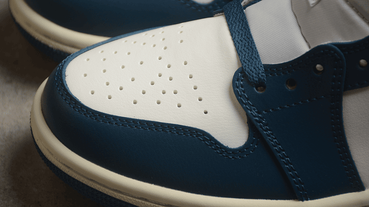 Jordan 1 Mid sky j french blue 5