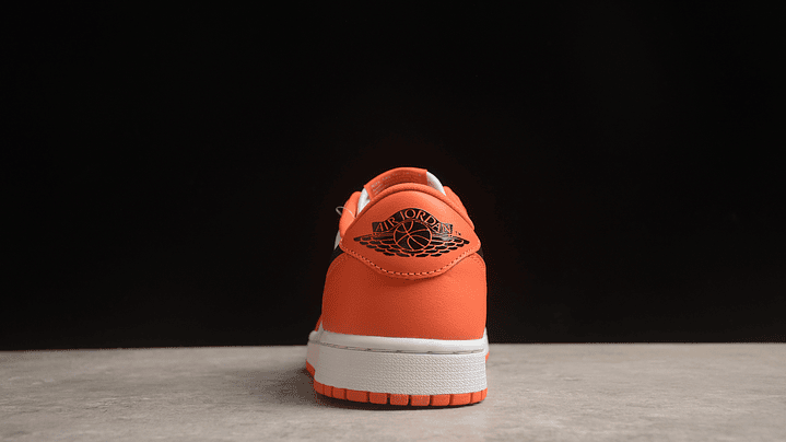 Jordan 1 low starfish OG 3