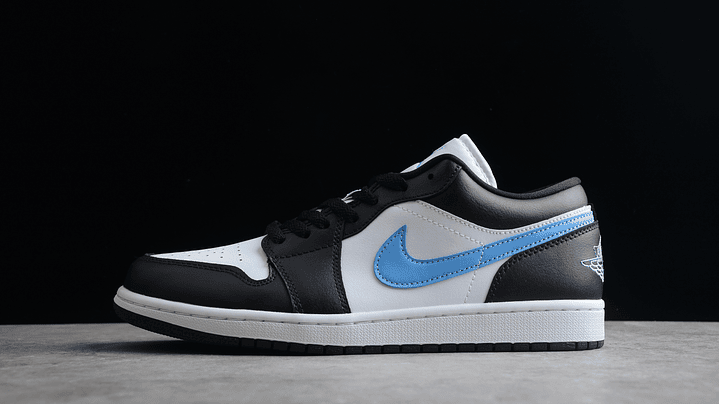 Jordan 1 low university blue white 1