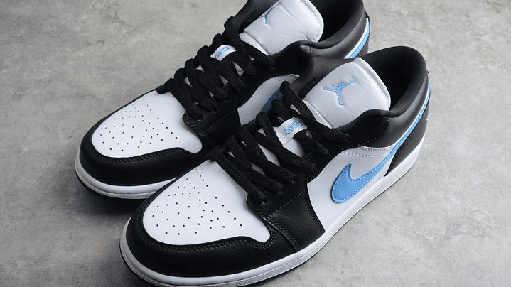 Jordan 1 low university blue white 4