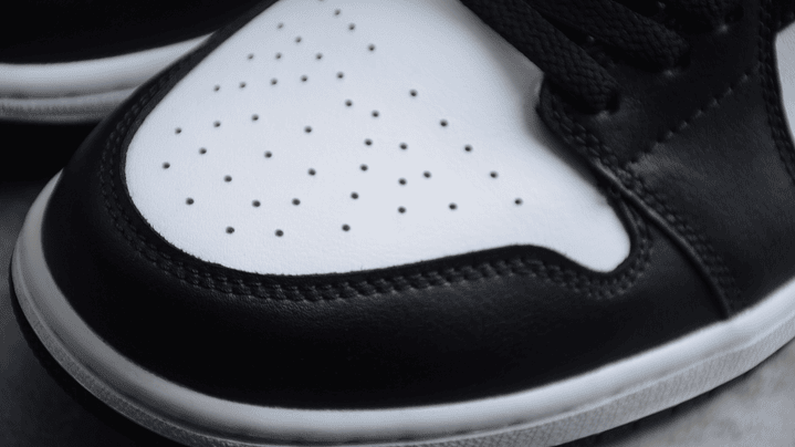 Jordan 1 low university blue white 5