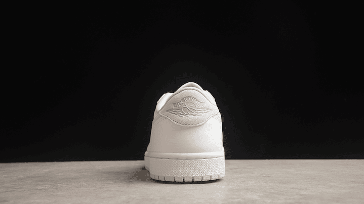 Jordan 1 low neutral grey 3