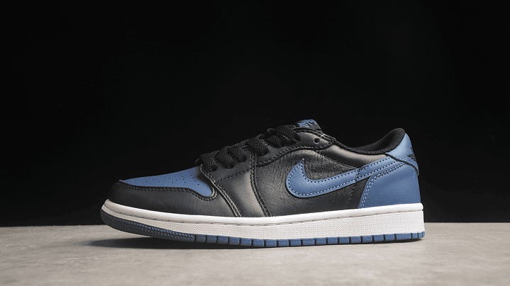 Jordan 1 low mystic navy 1