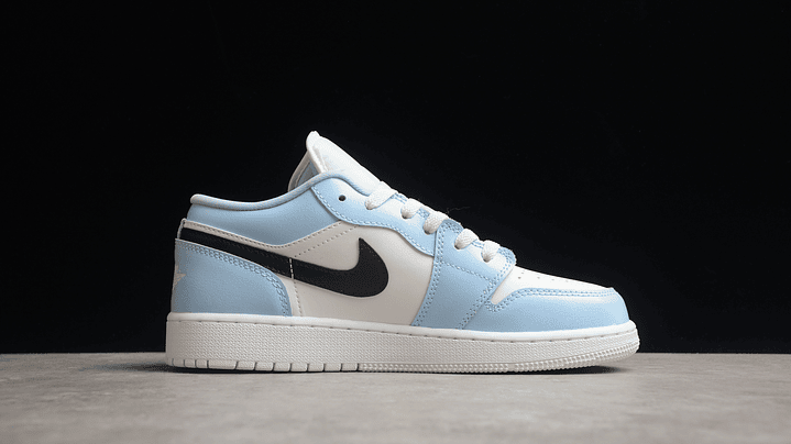 Jordan 1 low ice blue black 2