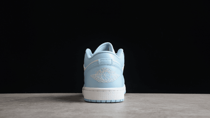Jordan 1 low white ice blue 3