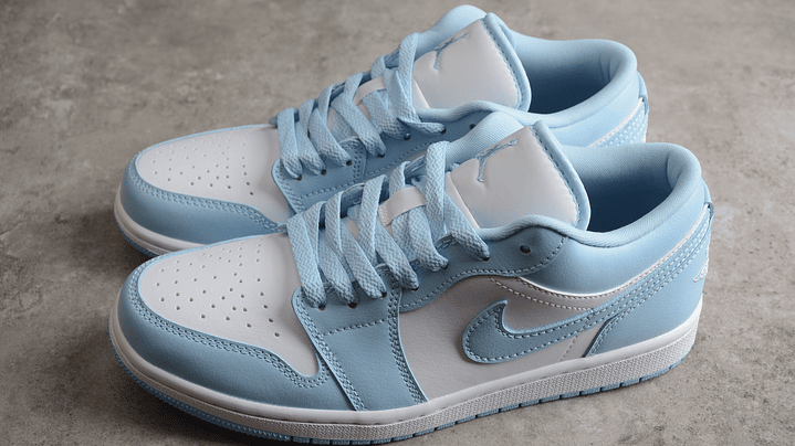 Jordan 1 low white ice blue 4