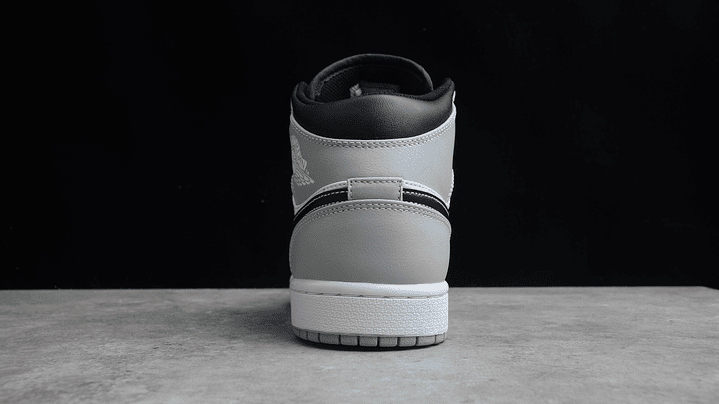 Jordan 1 mid light smoke grey 3