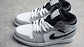 Jordan 1 mid light smoke grey - Miniatura 4