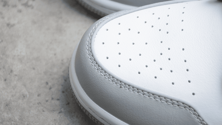 Jordan 1 mid light smoke grey 5