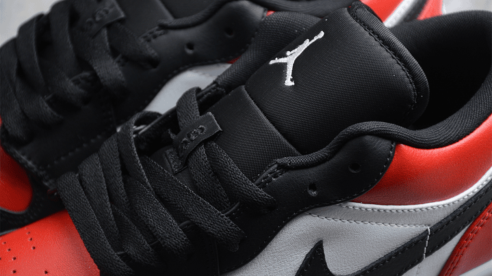 Jordan 1 low bred toe 6