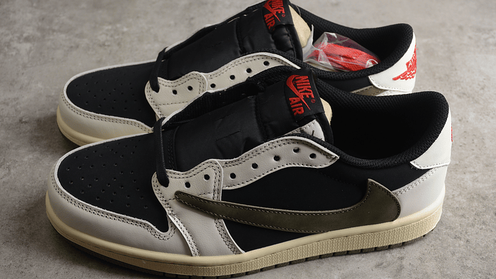 Jordan 1  low travis scott olive 4