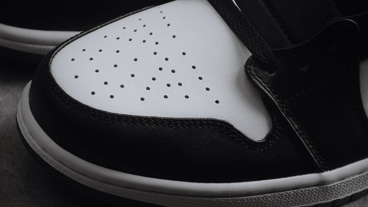 Jordan 1 mid dark iris 5