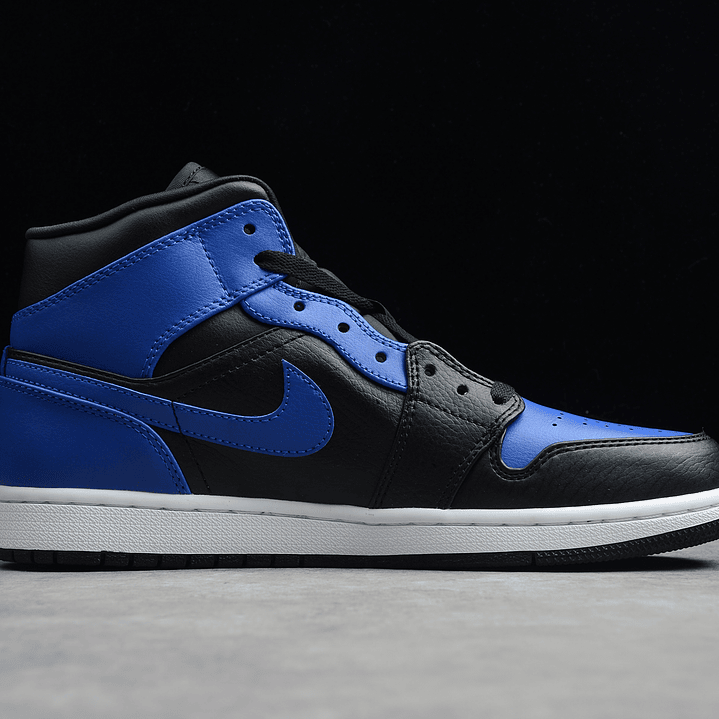 Jordan 1 mid hyper royal 2