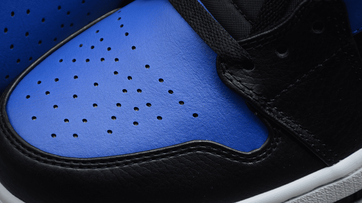 Jordan 1 mid hyper royal 5