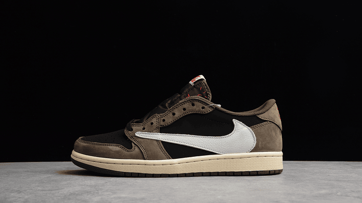 Jordan 1 low travis scott mocha 5