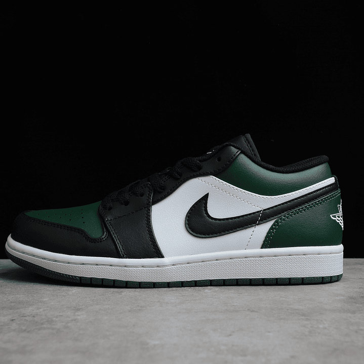 Jordan 1 low green toe 1