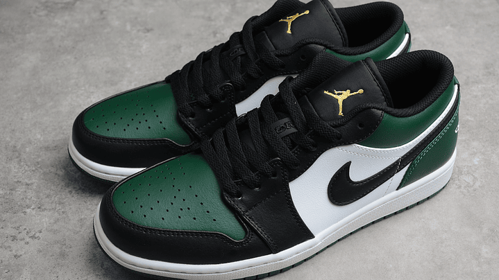 Jordan 1 low green toe 4