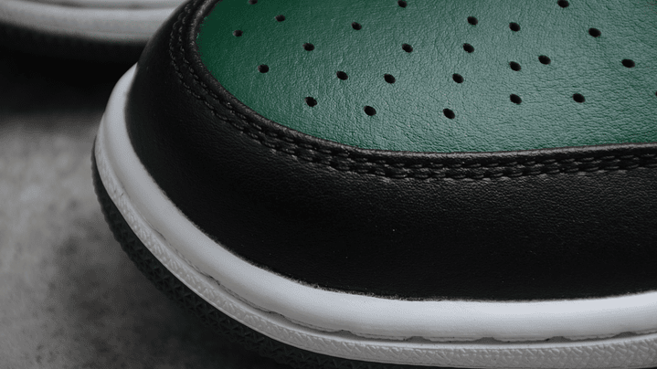 Jordan 1 low green toe 5