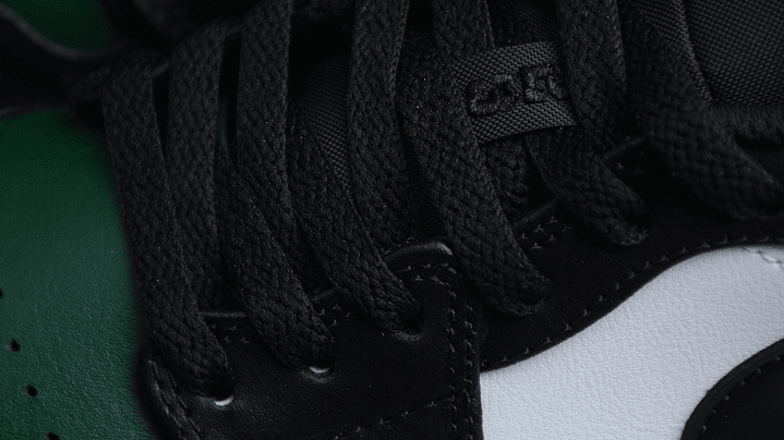 Jordan 1 low green toe 6