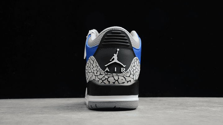 Jordan retro 3 varsity royal 4