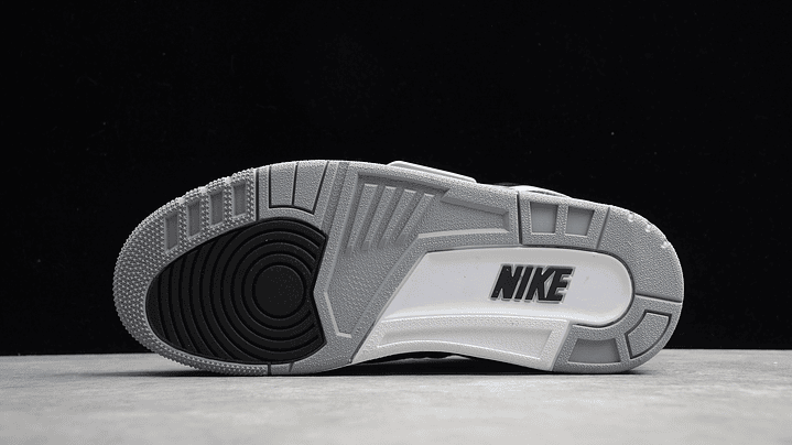 Jordan retro 3  tinker black 3
