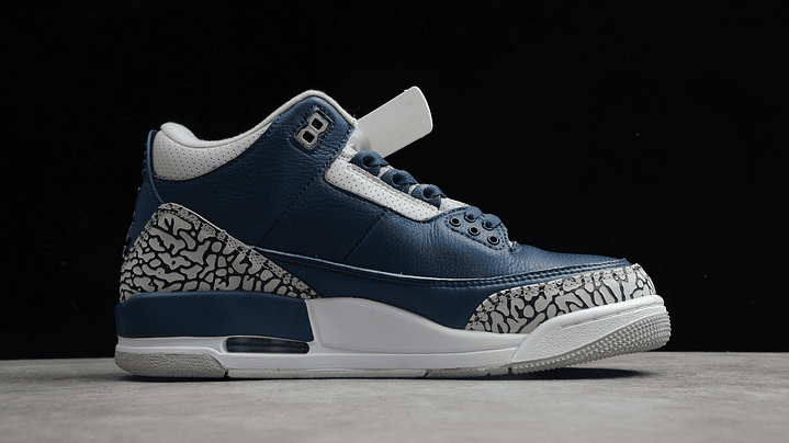 Jordan retro 3 midnight navy 2