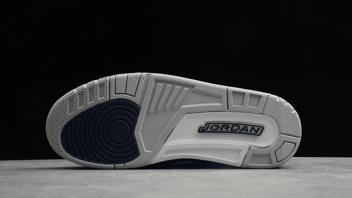 Jordan retro 3 midnight navy 3