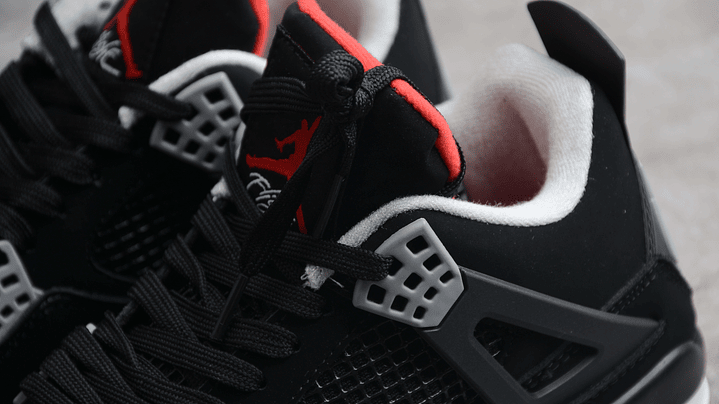 Jordan retro 4 bred 3