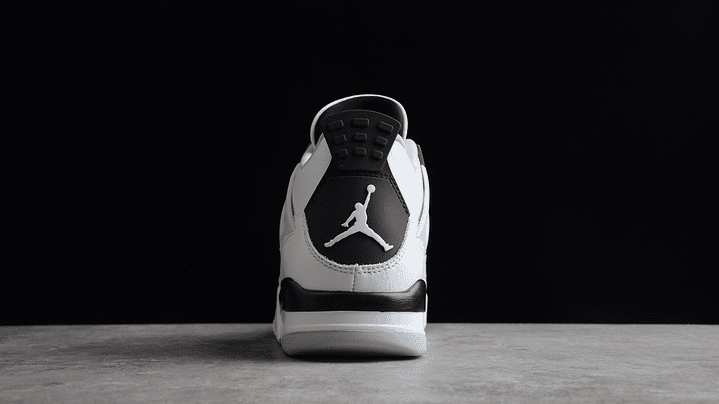 Jordan retro 4 military black 4