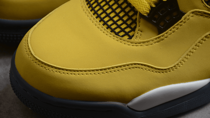 Jordan retro 4 lightning 6