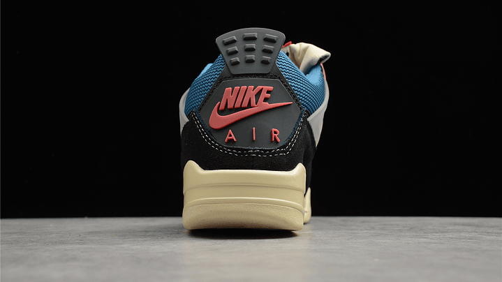 Jordan retro 4 Union Off-Noir 4