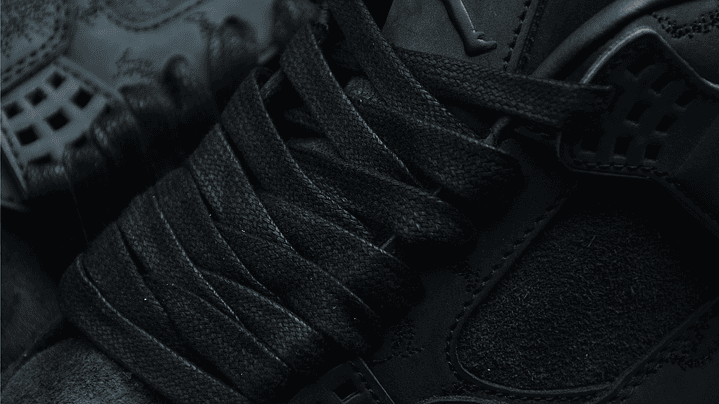 Jordan retro 4 x Kaws black 6