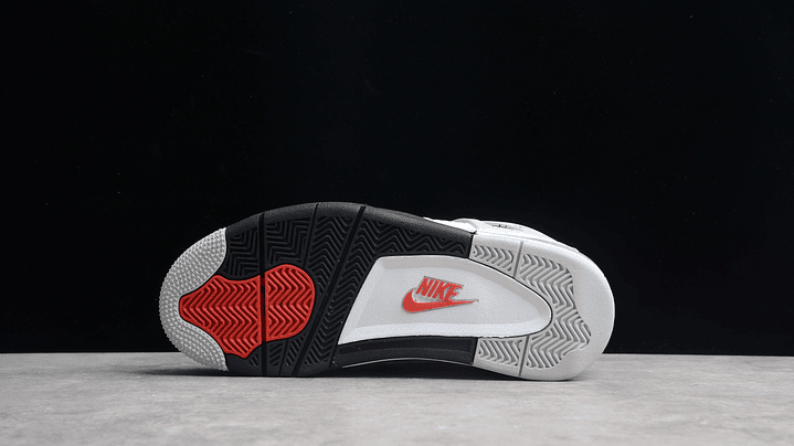 Jordan retro 4 White cement 3